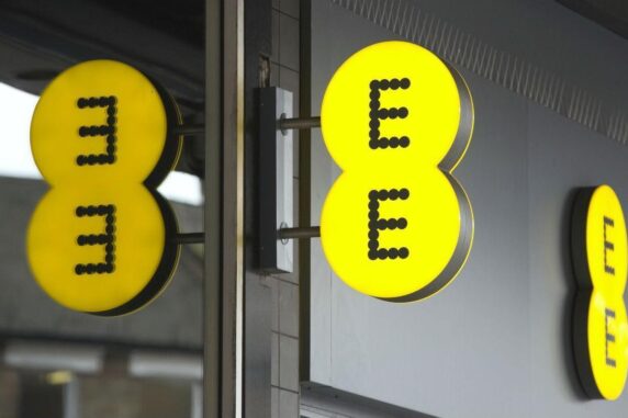 EE