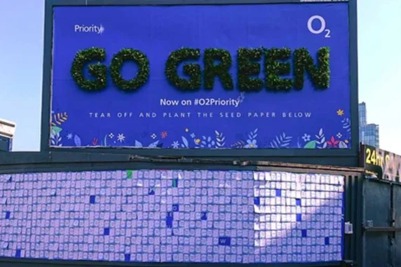O2 living billboard Shoreditch