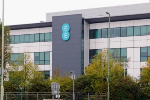 EE