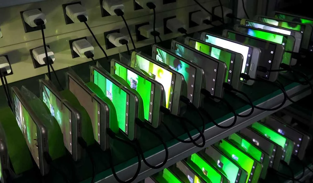 Smartphones Assembly