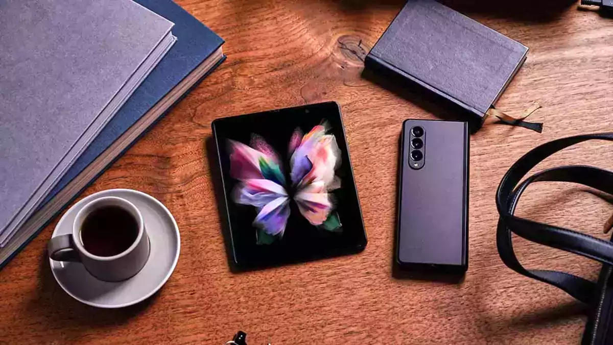 Galaxy Z Fold 3