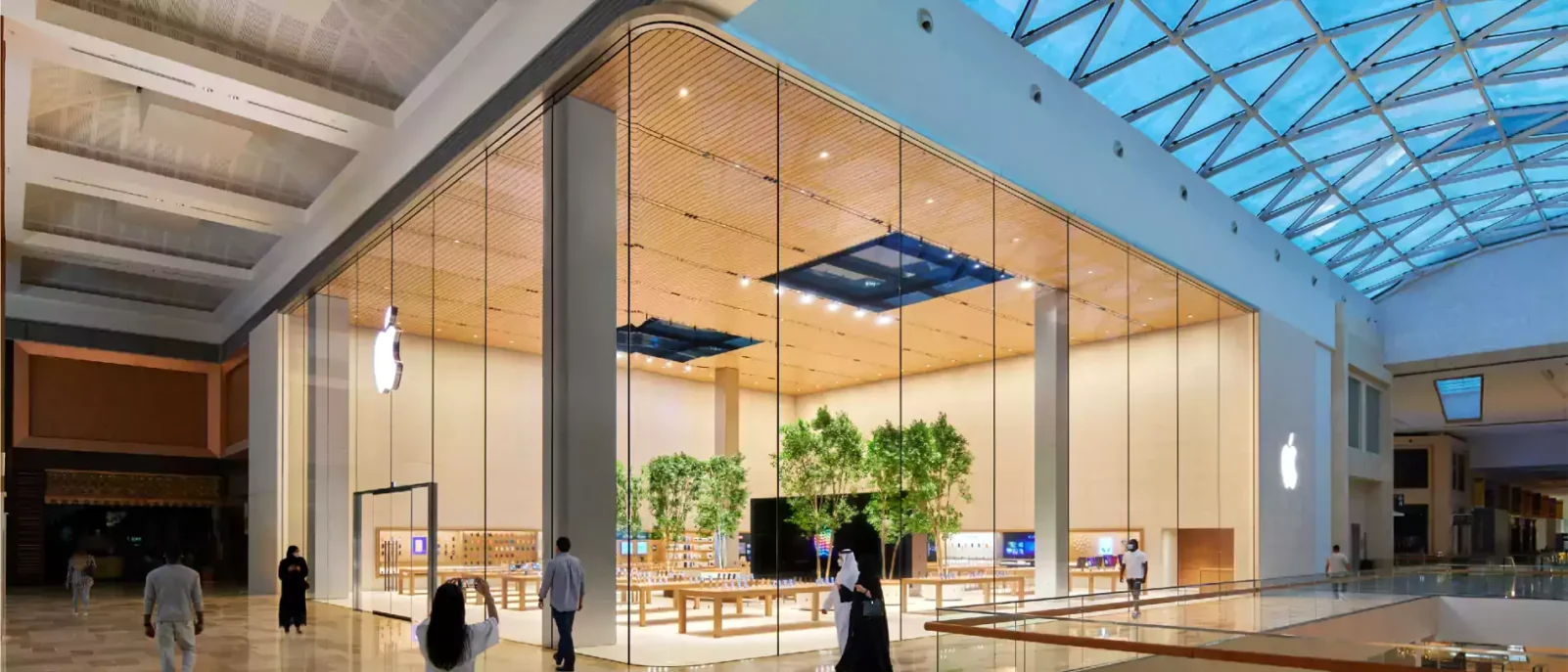 Apple Yas Mall Abu Dhabi