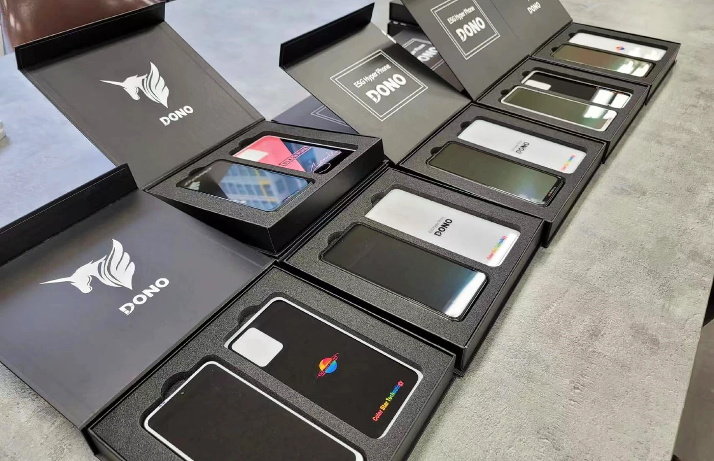 DONO Metaverse Phone