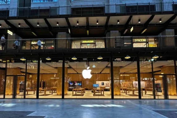 Apple Battersea